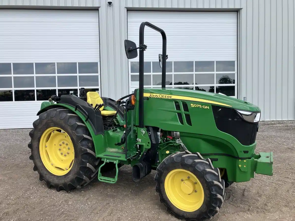 Gallery image 1 for Used 2022 John Deere 5075GN Tractor