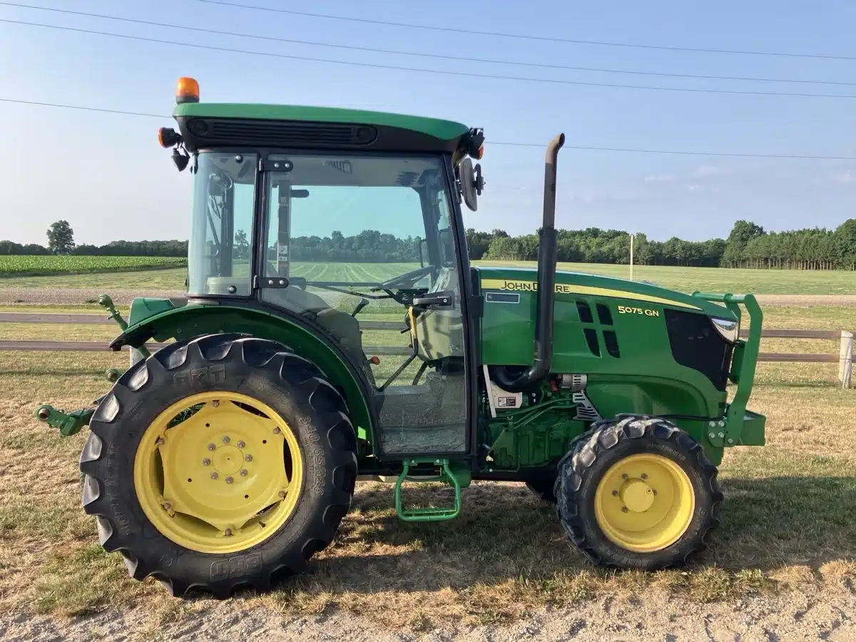 Gallery image 2 for Used 2020 John Deere 5075GN Tractor