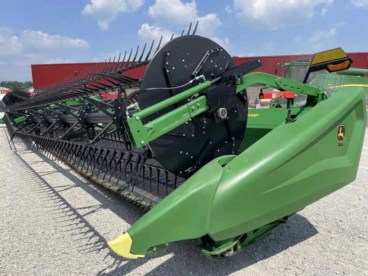 Gallery image 2 for 2023 John Deere HD45F Header - Flex Draper
