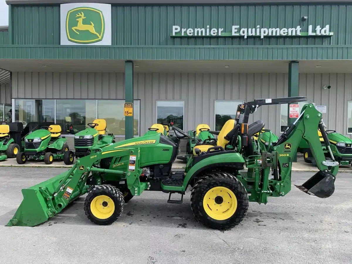 Gallery image 1 for Used 2022 John Deere 2025R Tractor