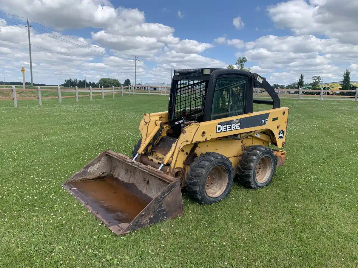 Gallery image 1 for Used 2006 John Deere 317 Skid Steer