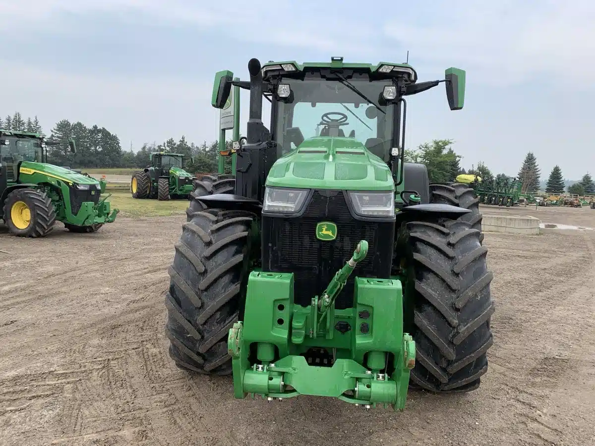 Gallery image 2 for Used 2022 John Deere 8R 310 Tractor