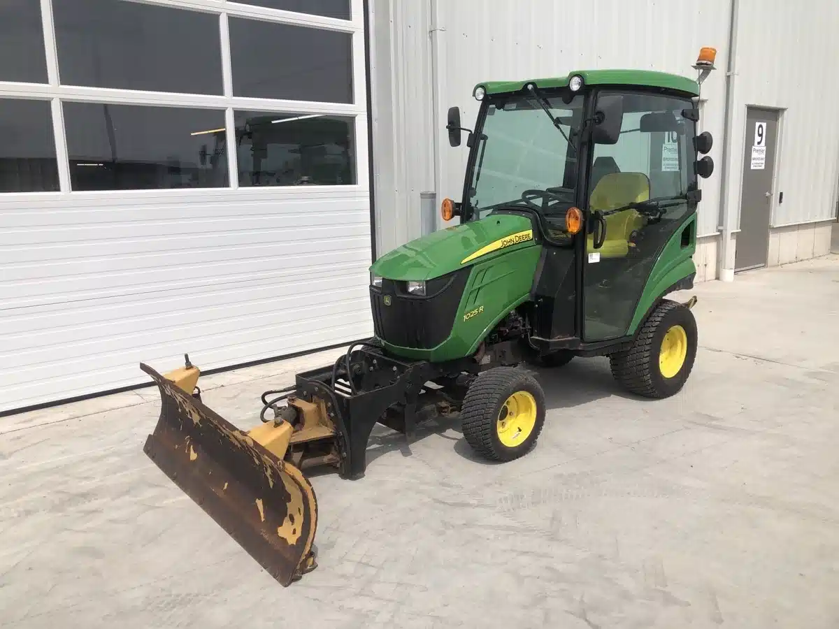 Gallery image 2 for Used 2018 John Deere 1025R Tractor