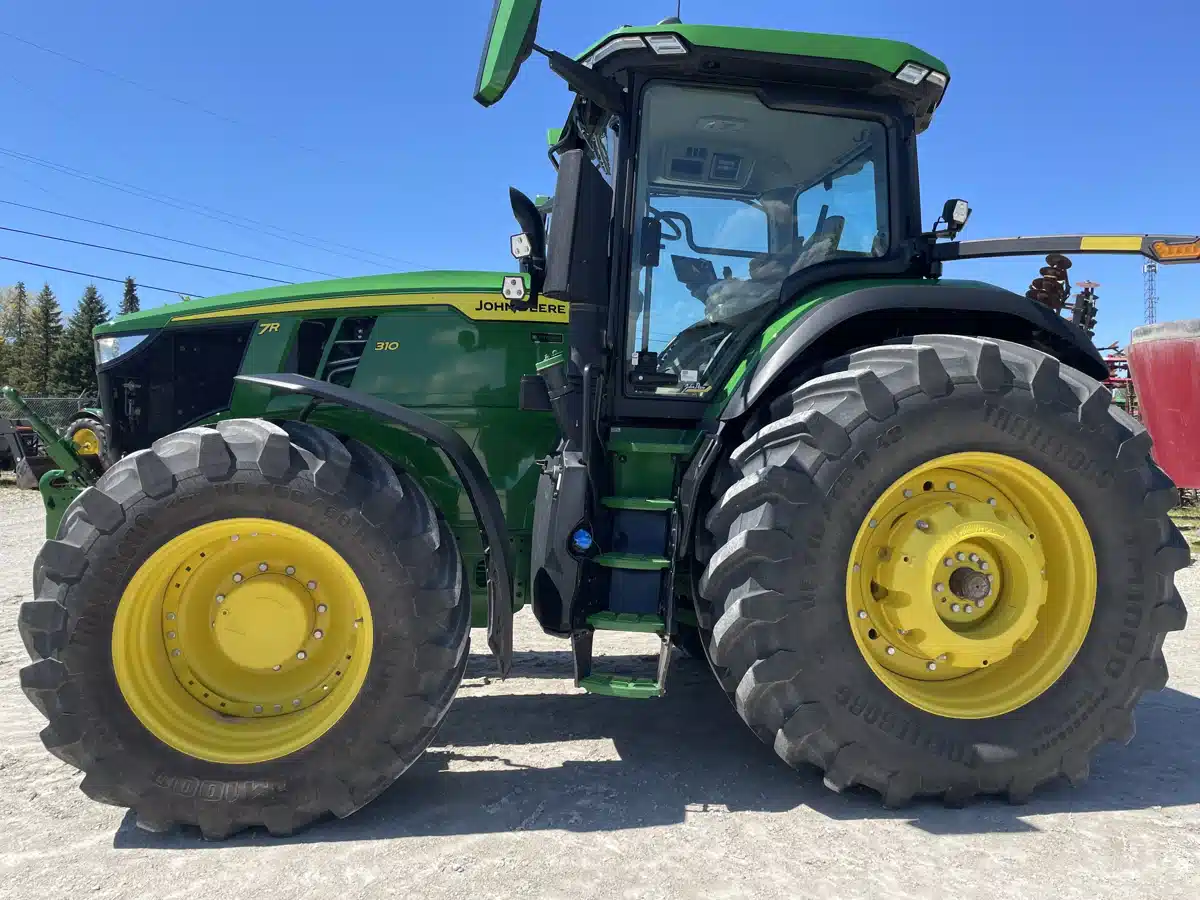 Gallery image 2 for Used 2024 John Deere 7R 310 Tractor