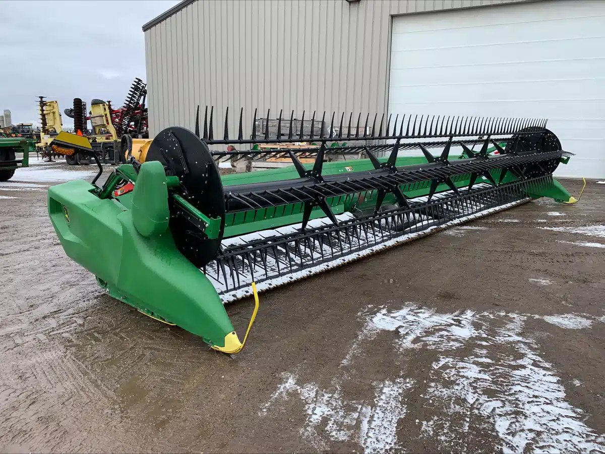 Gallery image 2 for Used 2024 John Deere RD30F Header Combine