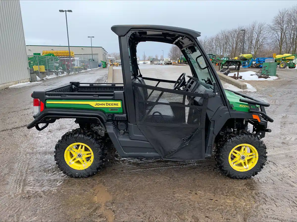 Gallery image 2 for Used 2024 John Deere XUV 865M Utility Vehicle