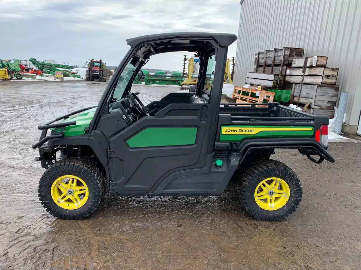 Gallery image 2 for Used 2024 John Deere XUV 865M Utility Vehicle