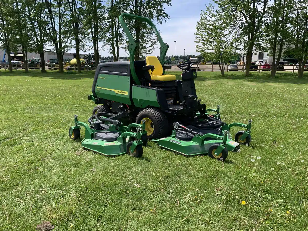 Gallery image 2 for Used 2023 John Deere 1600 Mower - Front Deck