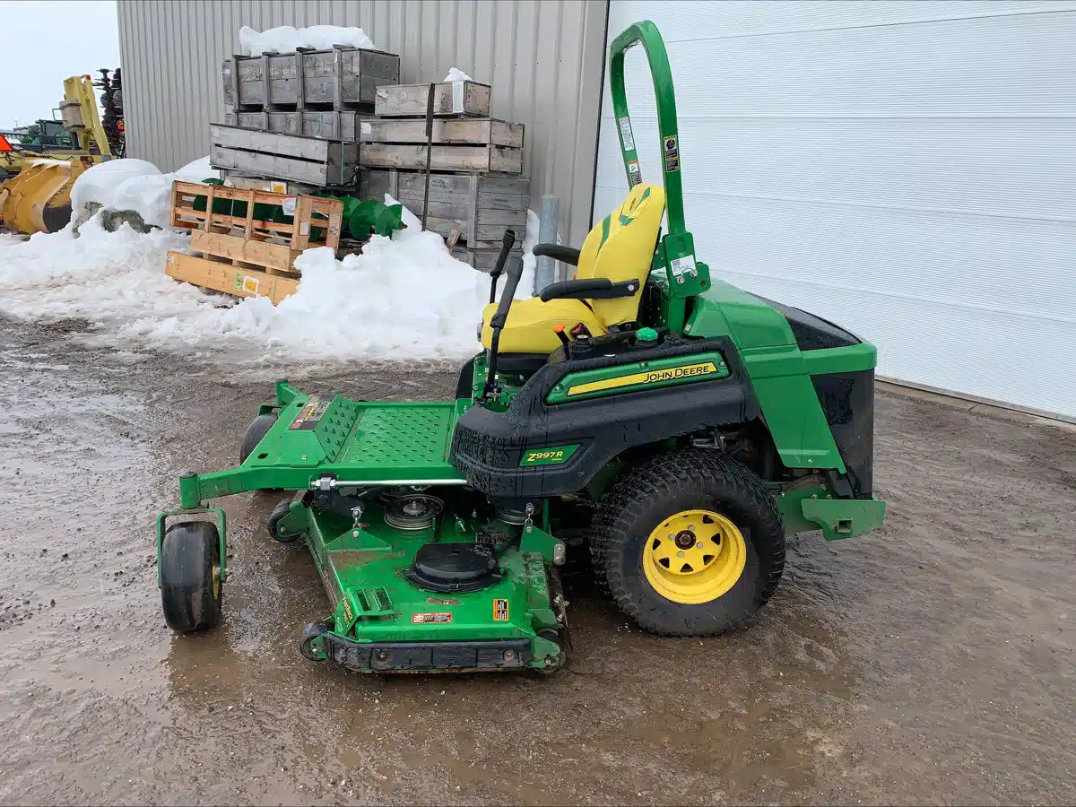 Gallery image 2 for Used 2024 John Deere Z997R Mower - Zero Turn