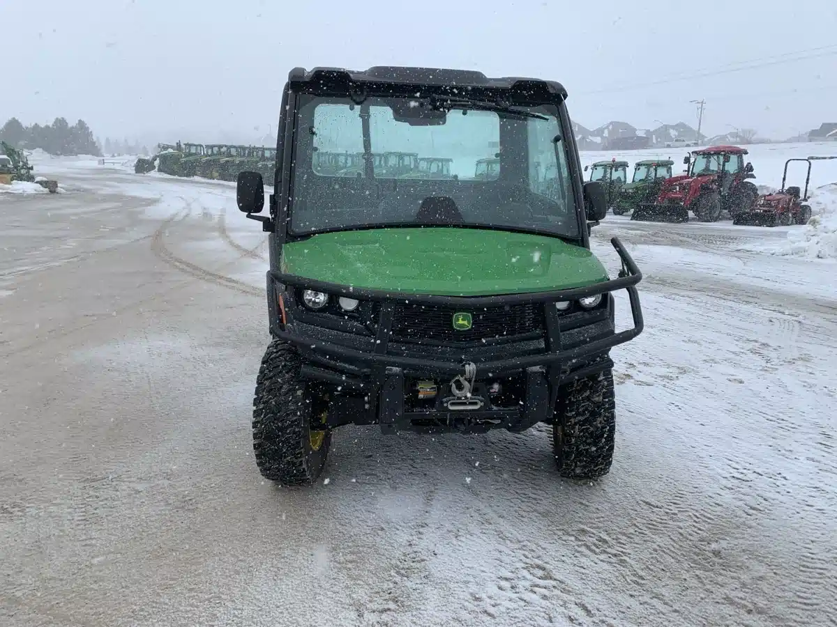Gallery image 1 for Used 2023 John Deere XUV 835M Utility Vehicle