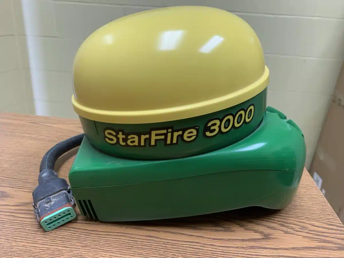Gallery image 1 for Used John Deere STARFIRE 3000 Guidance System