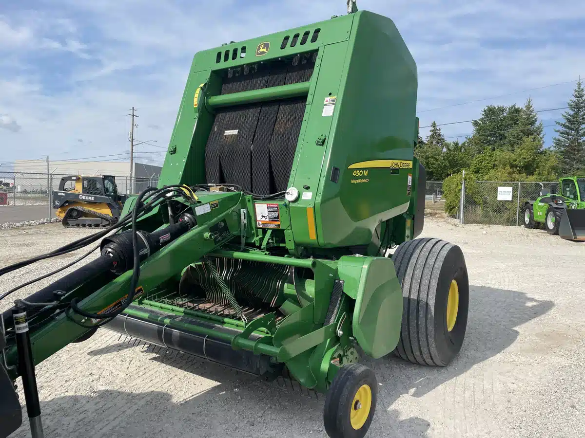 Gallery image 2 for 2018 John Deere 450M Round Baler