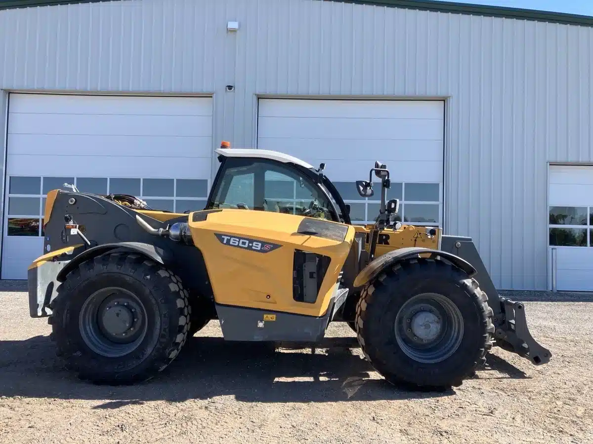 Gallery image 1 for Used 2022 Liebherr T 60-9 05S TeleHandler