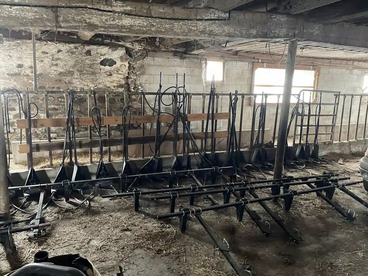 Gallery image 1 for 2021 John Deere Y drop Attachment