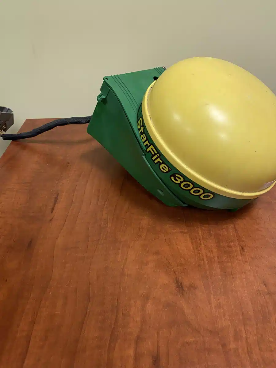Gallery image 2 for Used John Deere STARFIRE 3000 Guidance System