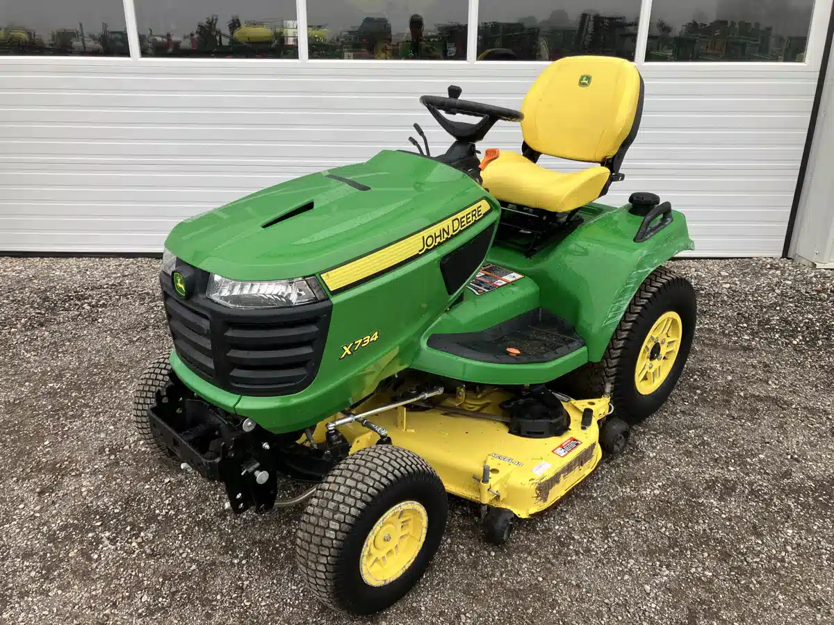 Gallery image 1 for Used 2020 John Deere X734 Lawn Tractor