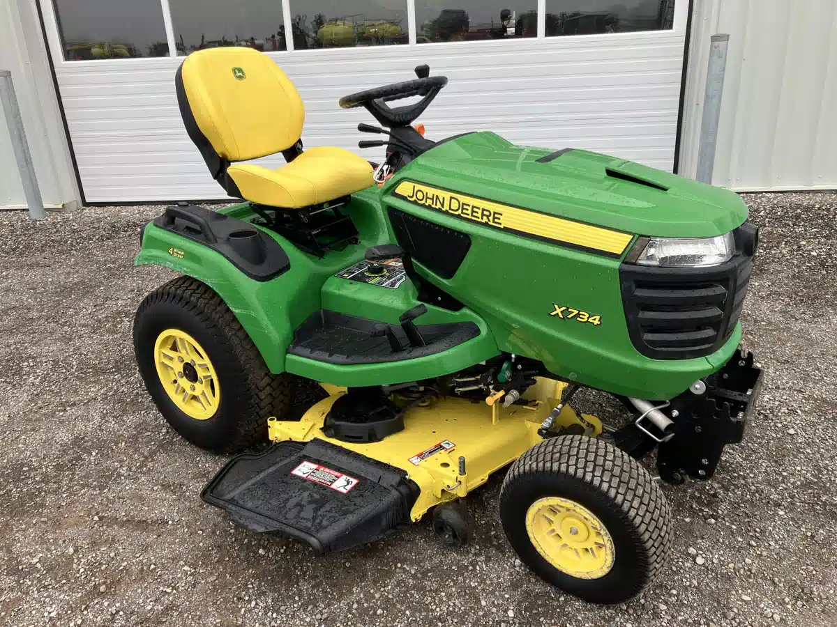 Gallery image 2 for Used 2020 John Deere X734 Lawn Tractor