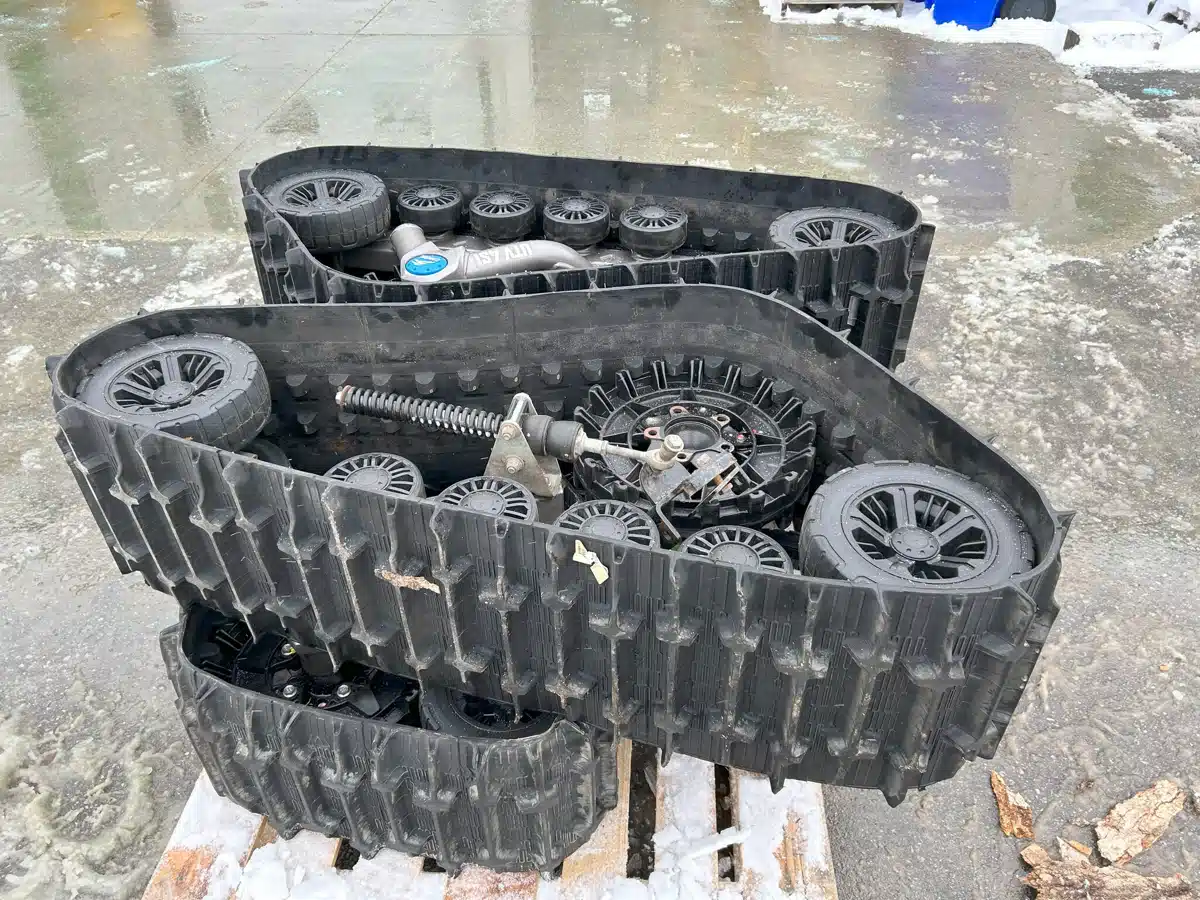 Gallery image 2 for Used 2023 John Deere LP74735 Miscellaneous