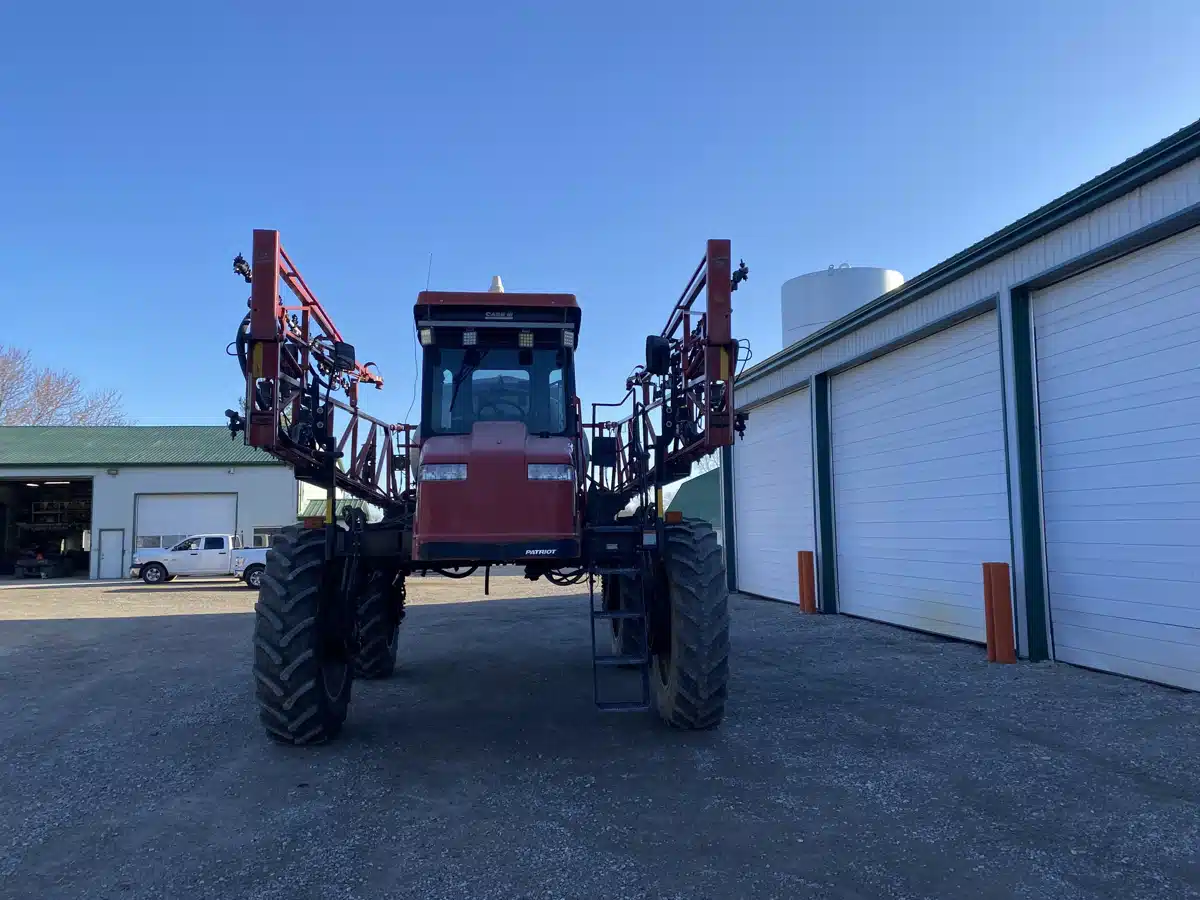 Gallery image 2 for Used 2007 Case IH SPX3310 Sprayer - Self Propelled