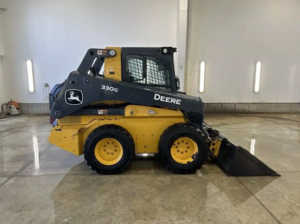 Gallery image 1 for Used 2020 John Deere 330G Skid Steer