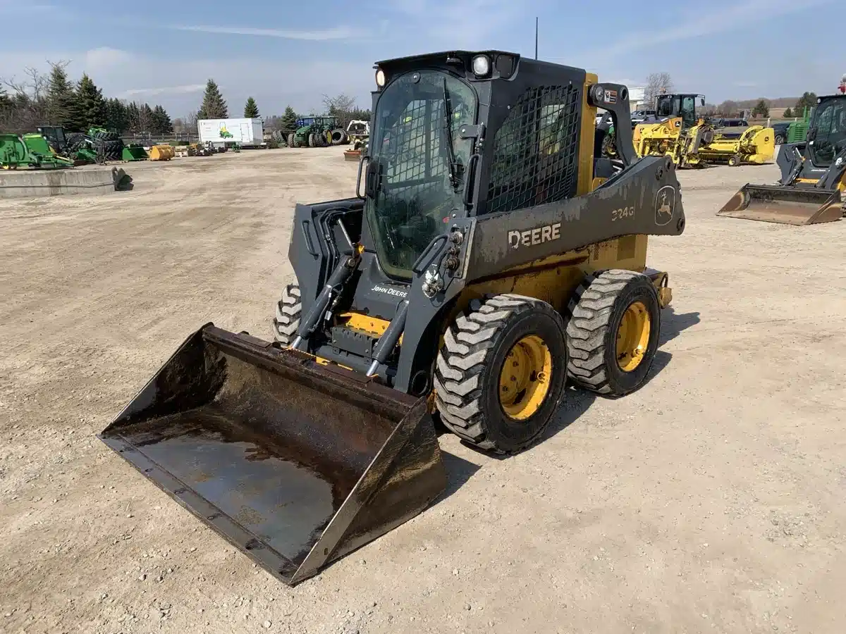 Gallery image 1 for Used 2022 John Deere 324G Skid Steer