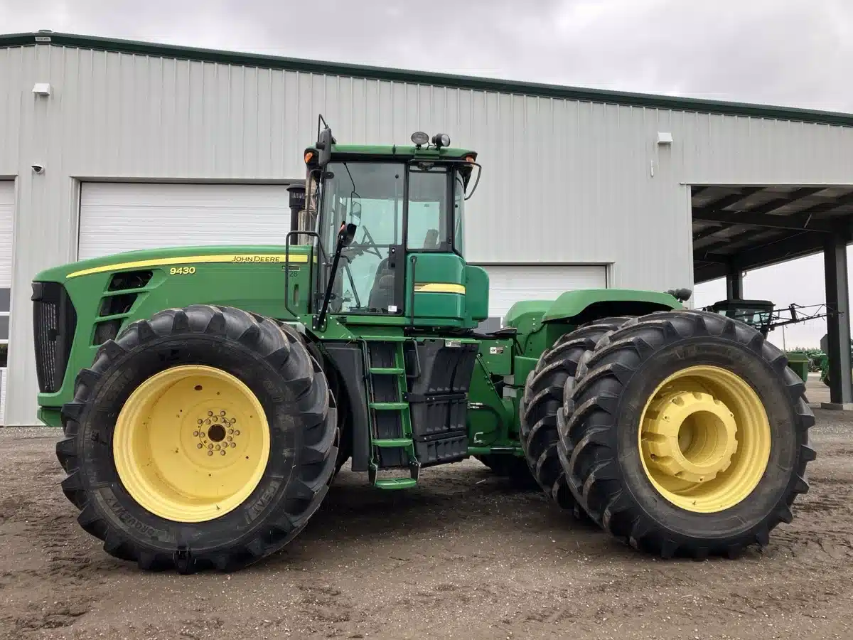 Gallery image 2 for Used 2010 John Deere 9430 Tractor