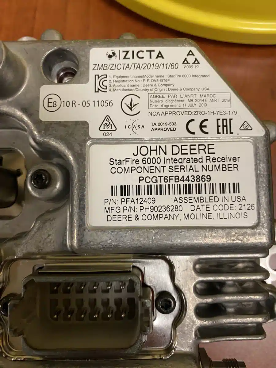 Gallery image 2 for Used 2021 John Deere Integrated 6000 Receiver Guidance System