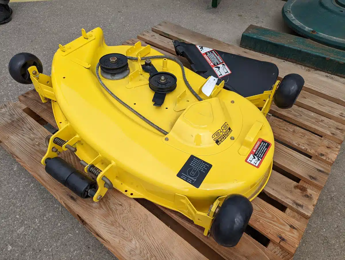 Gallery image 1 for John Deere 38" DECK L&G Attachment