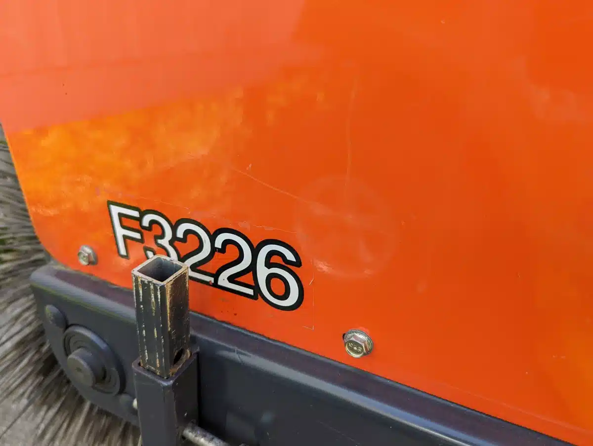 Gallery image 2 for Used Kubota F3226 SWEEPER Mower - Front Deck