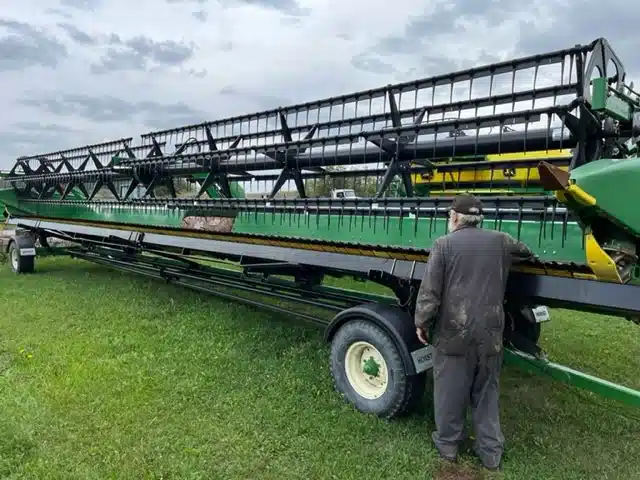 Gallery image 2 for Used 2015 John Deere 640FD Header - Draper