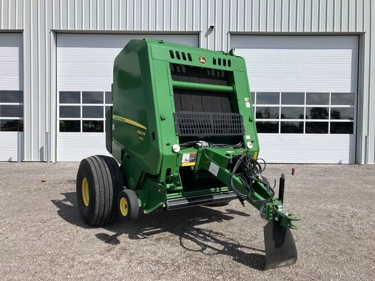 Gallery image 2 for 2022 John Deere 450M Round Baler