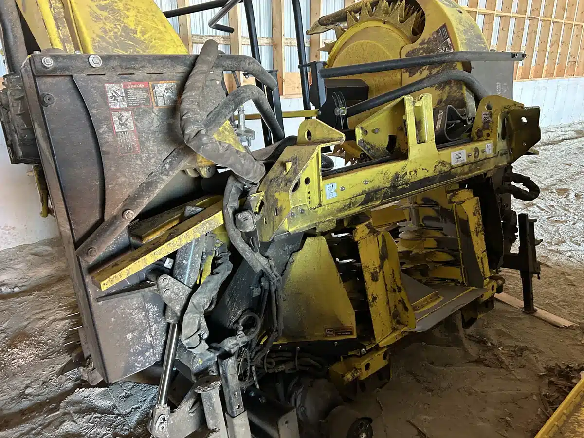 Gallery image 2 for Used 2022 John Deere 778 Header - Rotary