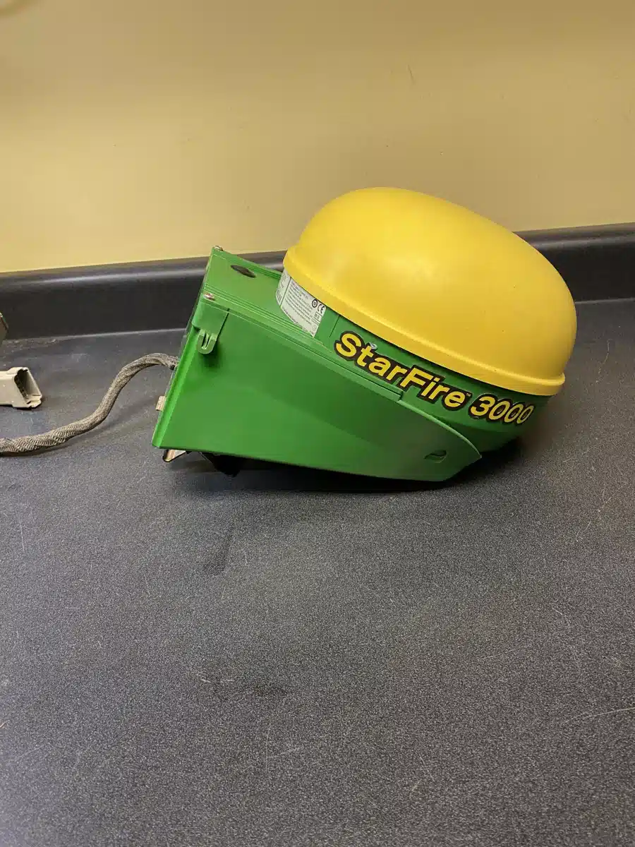 Gallery image 1 for Used 2013 John Deere STARFIRE 3000 Guidance System