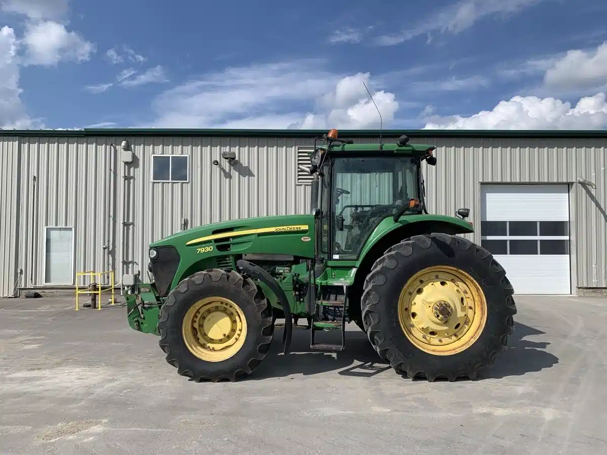Gallery image 1 for Used 2009 John Deere 7930 Tractor