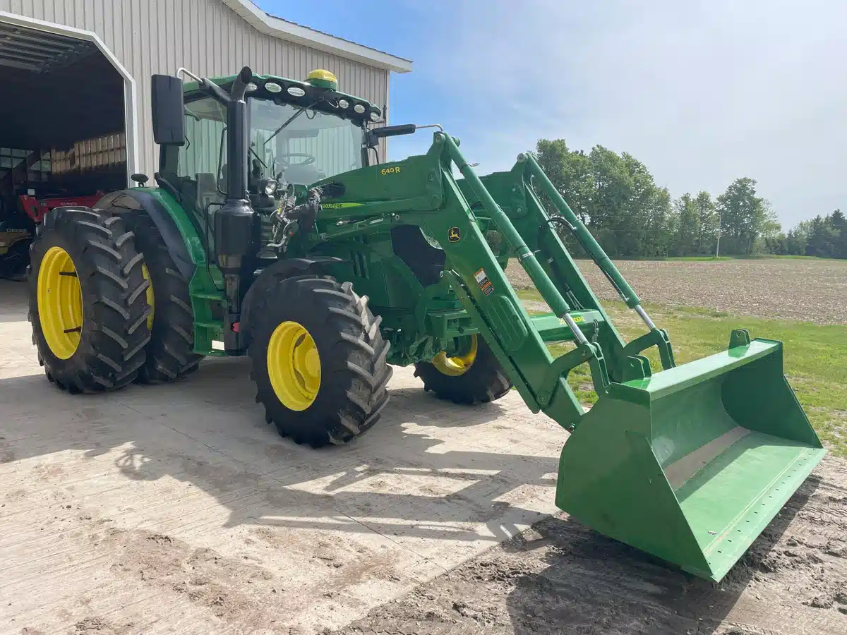 Gallery image 1 for Used 2017 John Deere 6120R Tractor