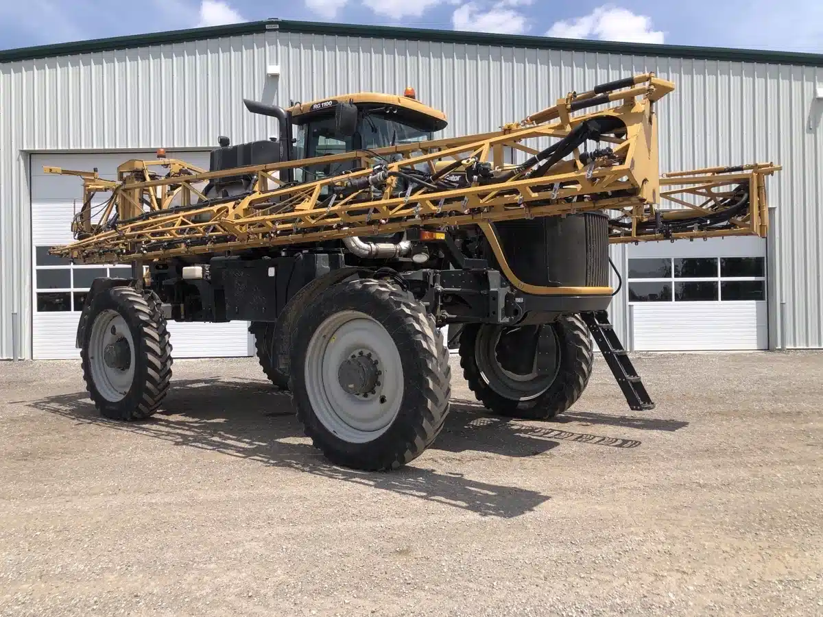 Gallery image 1 for Used 2014 RoGator 1100 Sprayer - Self Propelled