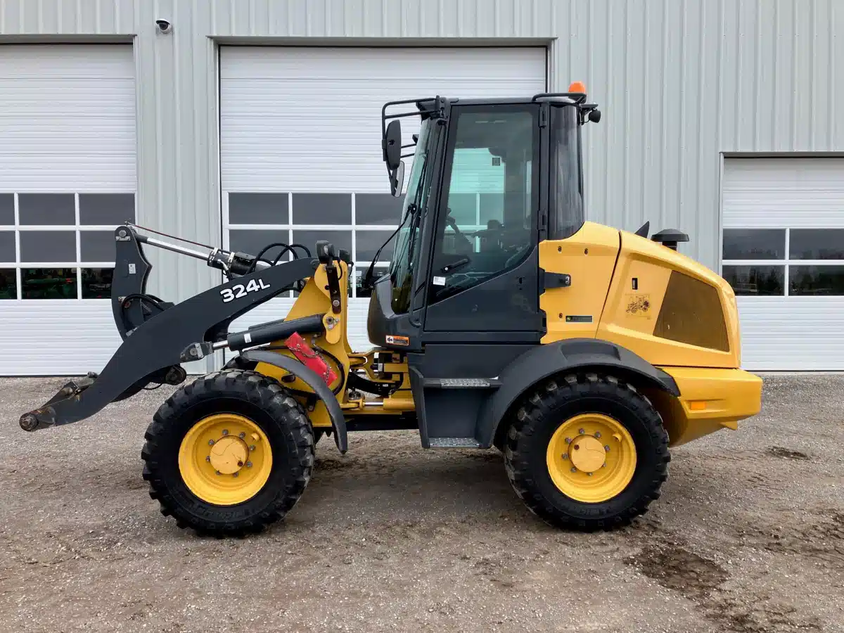 Gallery image 2 for Used 2018 John Deere 324L Wheel Loader