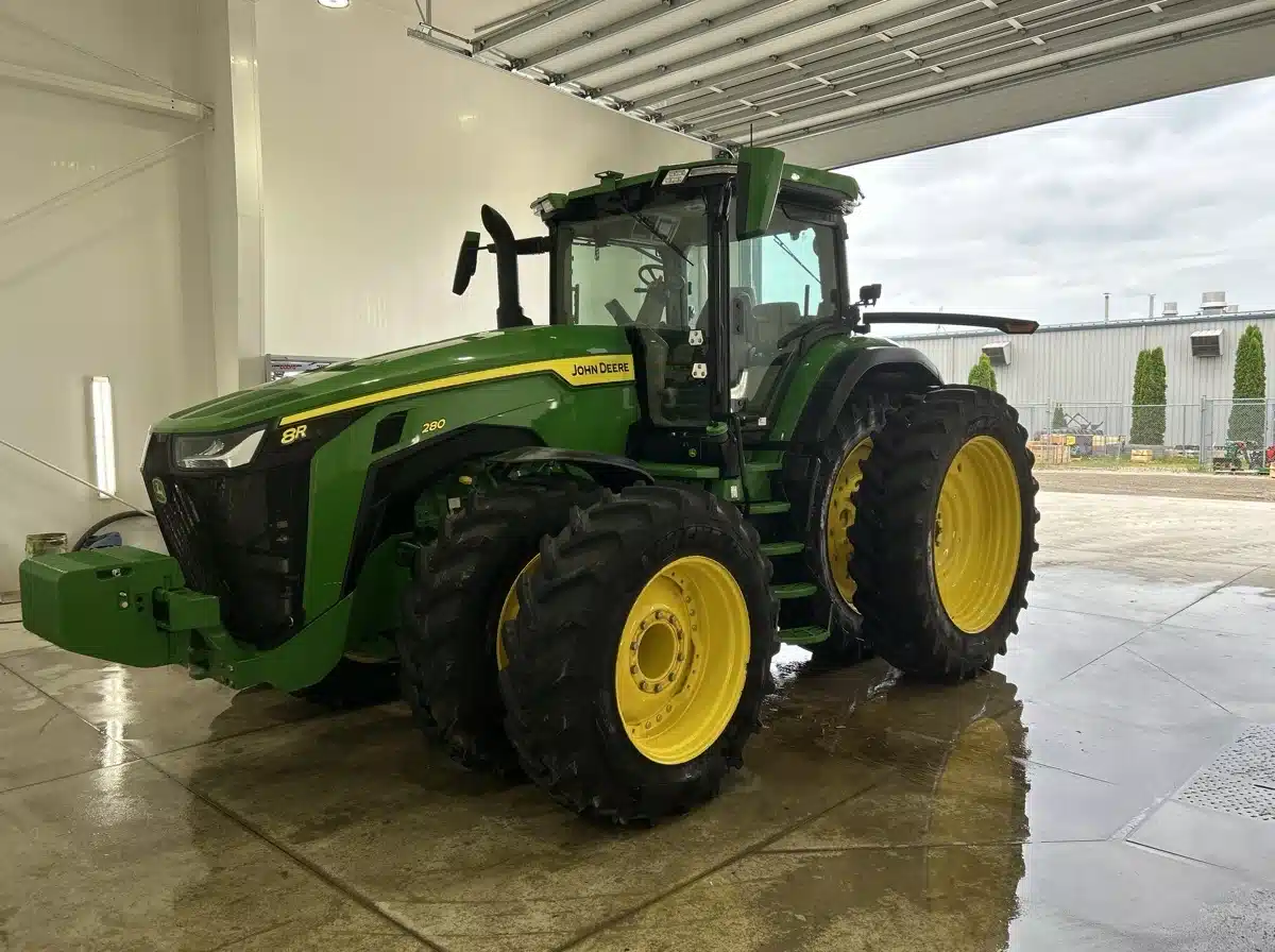 Gallery image 1 for Used 2022 John Deere 8R 280 Tractor