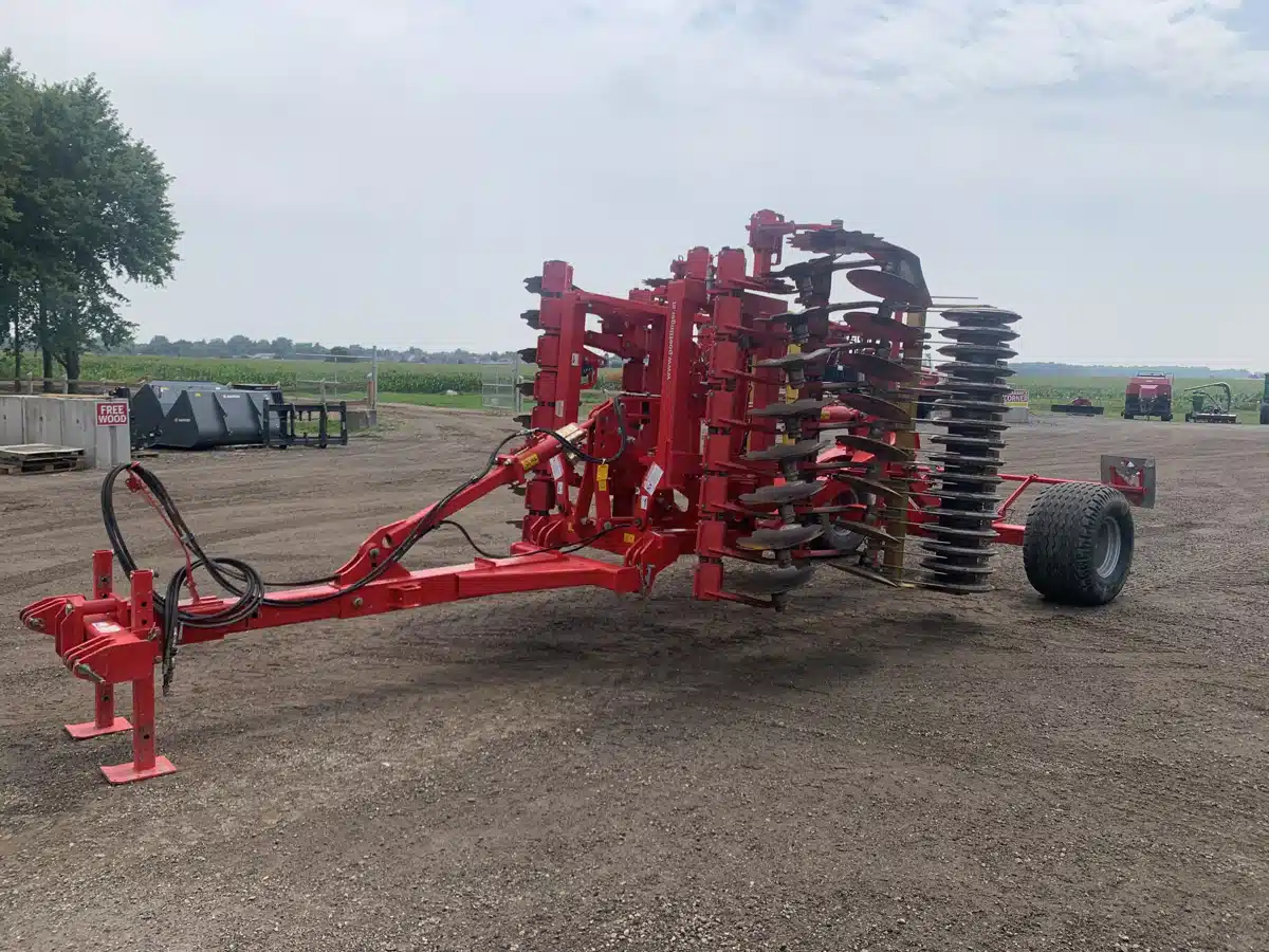 Gallery image 2 for Used 2012 Pottinger 4000T Disc