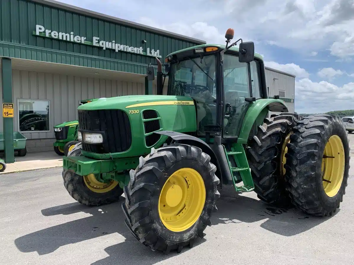 Gallery image 2 for Used 2008 John Deere 7330 Tractor