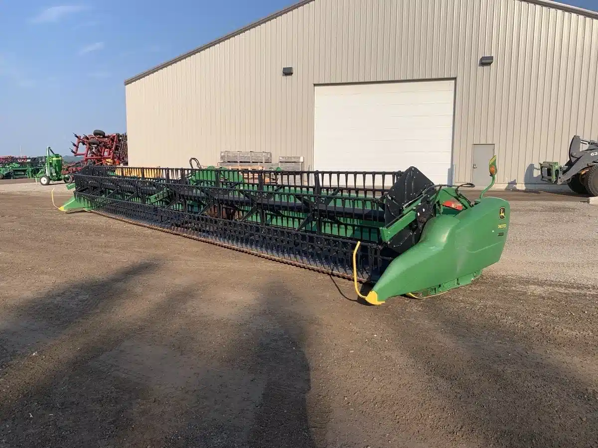 Gallery image 2 for Used 2020 John Deere 740FD Header - Draper