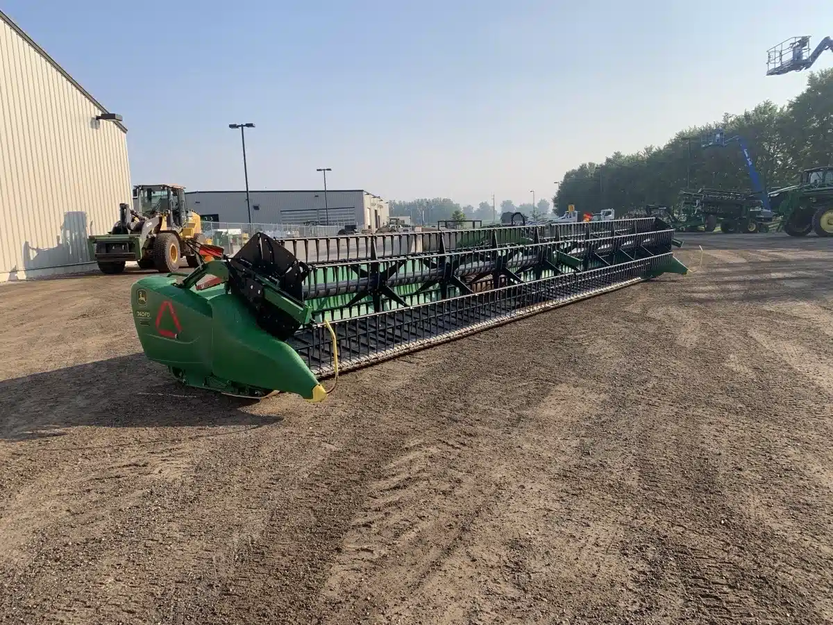 Gallery image 1 for Used 2020 John Deere 740FD Header - Draper