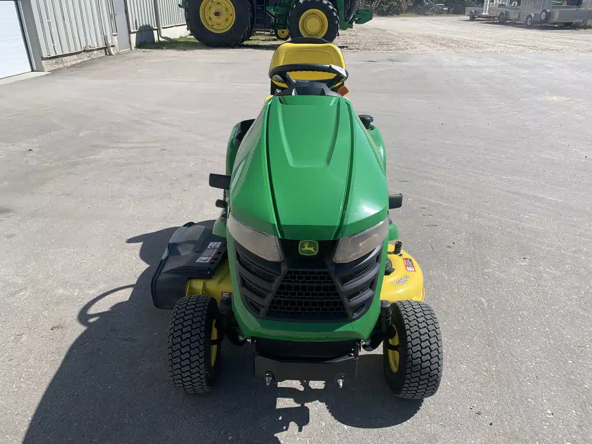 Gallery image 2 for Used 2017 John Deere X330 Lawn Tractor