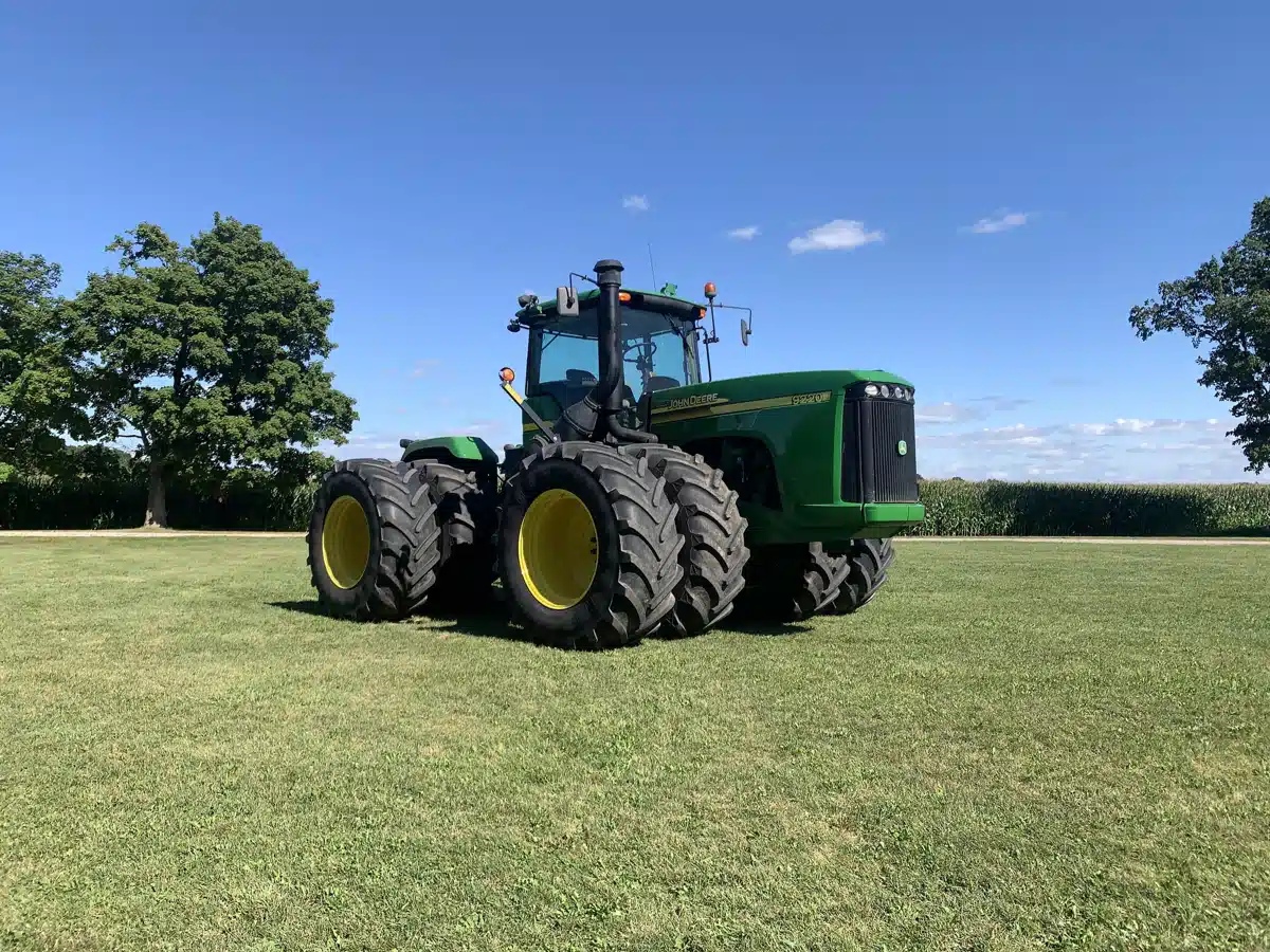Gallery image 1 for Used 2006 John Deere 9220 Tractor