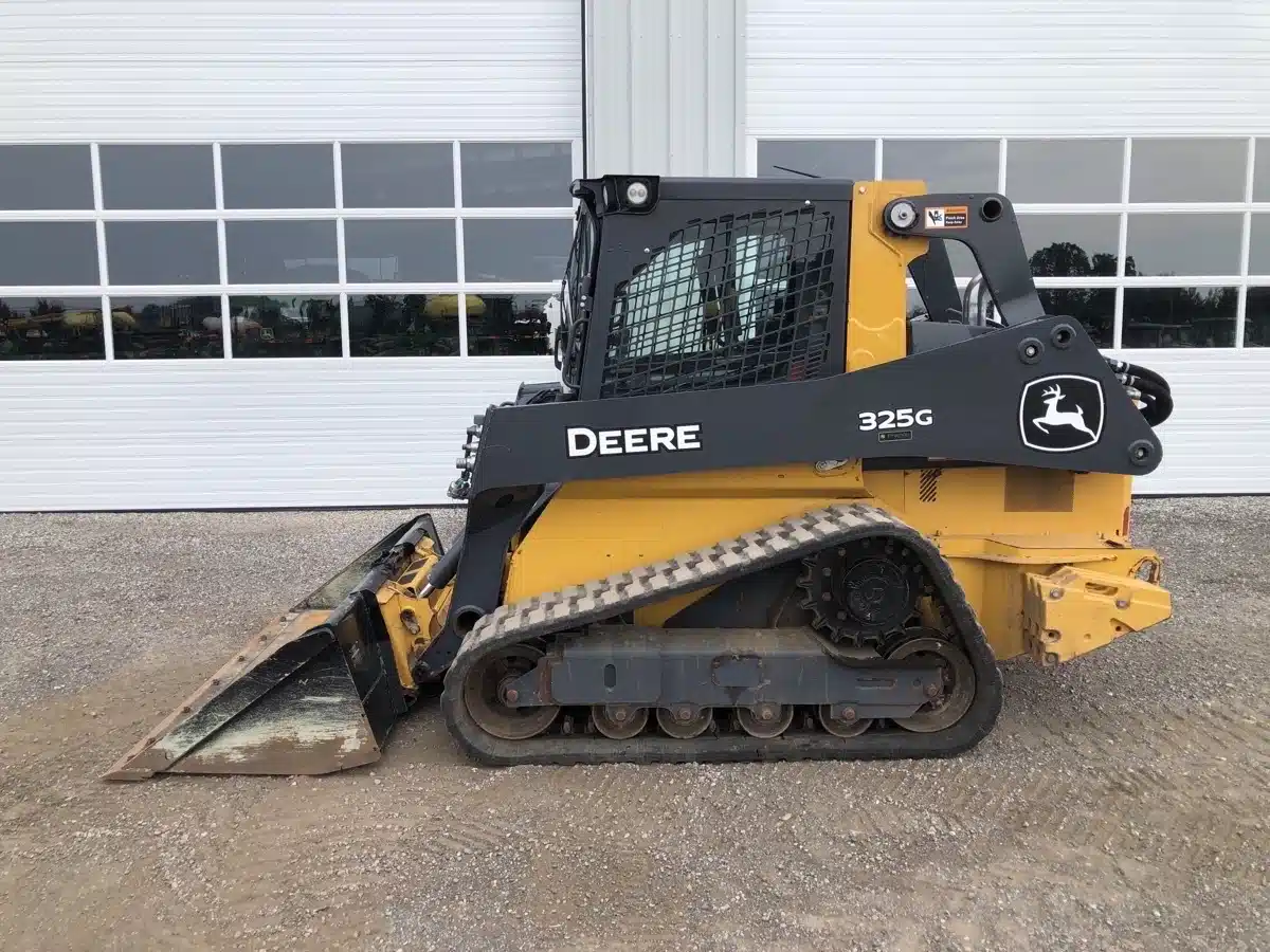 Gallery image 2 for Used 2022 John Deere 325G Track Loader