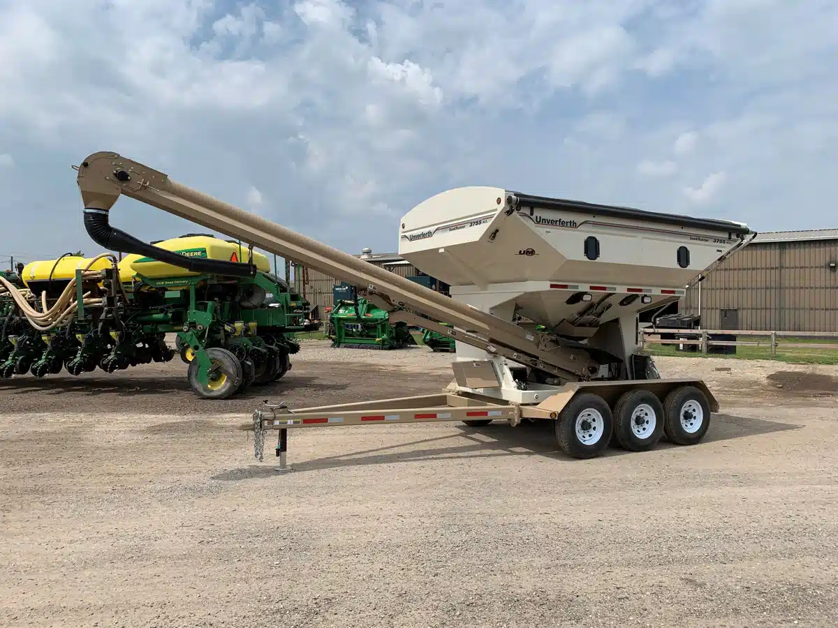Gallery image 1 for Used 2024 Unverferth 3755XL Tender