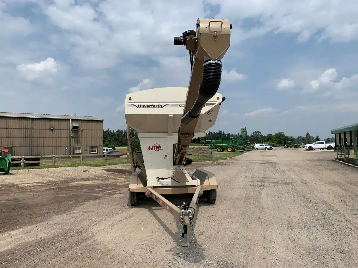 Gallery image 2 for Used 2024 Unverferth 3755XL Tender