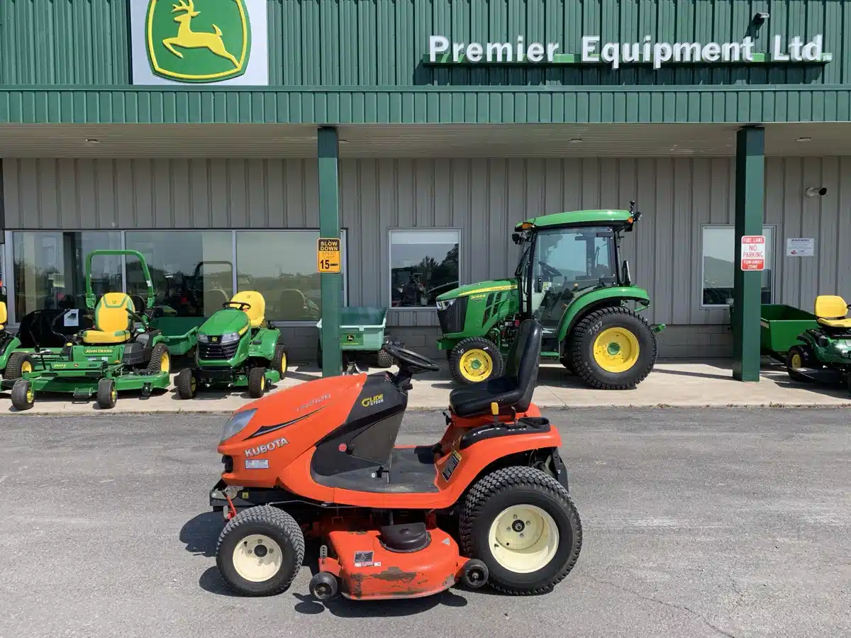 Gallery image 1 for Used 2011 Kubota GR2120 Lawn Tractor