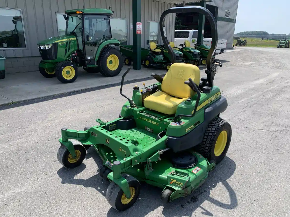 Gallery image 2 for Used 2009 John Deere Z820A Mower - Zero Turn