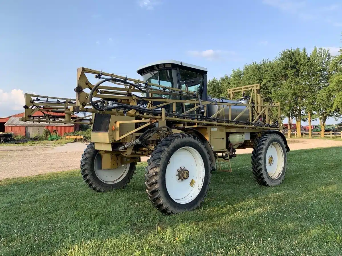 Gallery image 2 for Used 1997 RoGator 854 Sprayer - Self Propelled